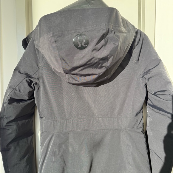 Lululemon Winter Warrior Parka - Picture 6 of 6